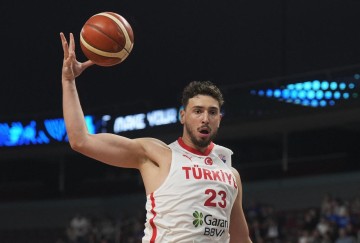 火箭高塔21+8+5！三分3中2太准，乌度卡受启发？投射型双塔或出炉